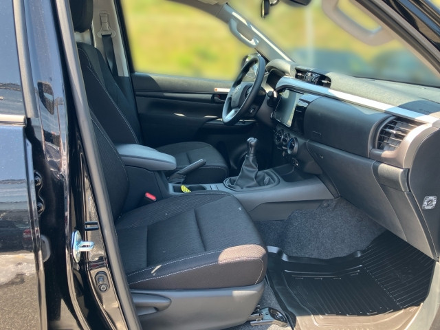 Bild 5: Toyota Hilux 2,8 l MT Double Cab Country