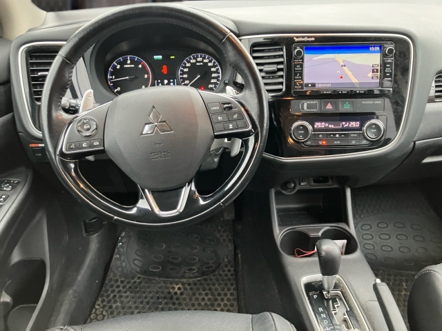 Bild 6: Mitsubishi 2,2 DI-D 4WD AT Intense+/Instyle