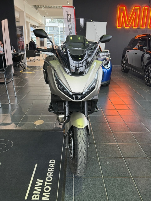 Bild 2: Motorrad Honda NT 1100