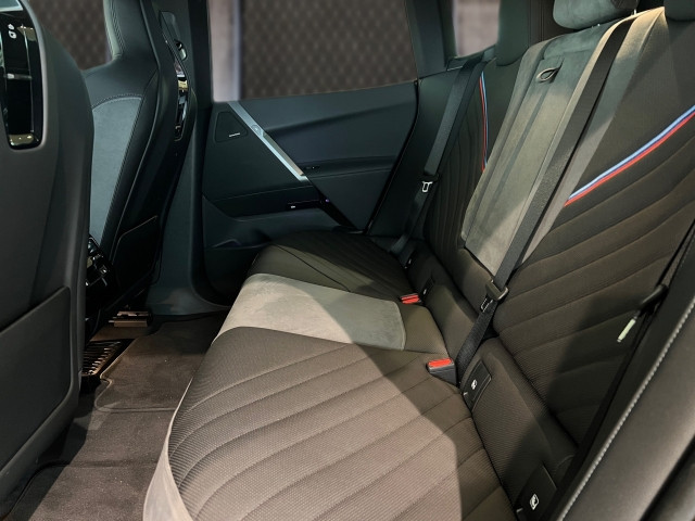 Bild 8: BMW PKW i-Serie iX xDrive45