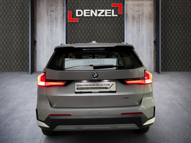 Bild 10: BMW X1 sDrive20d U11