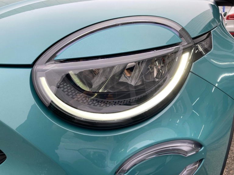 Bild 12: Fiat 600 Hybrid 100 6-Gang eDCT La Prima