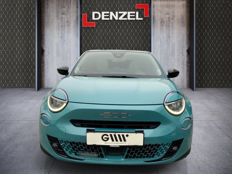 Bild 13: Fiat 600 Hybrid 100 6-Gang eDCT La Prima