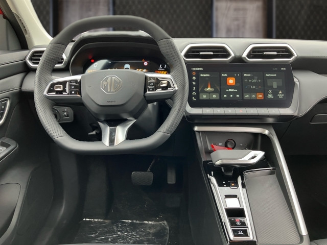 Bild 6: MG ZS HEV Luxury/25