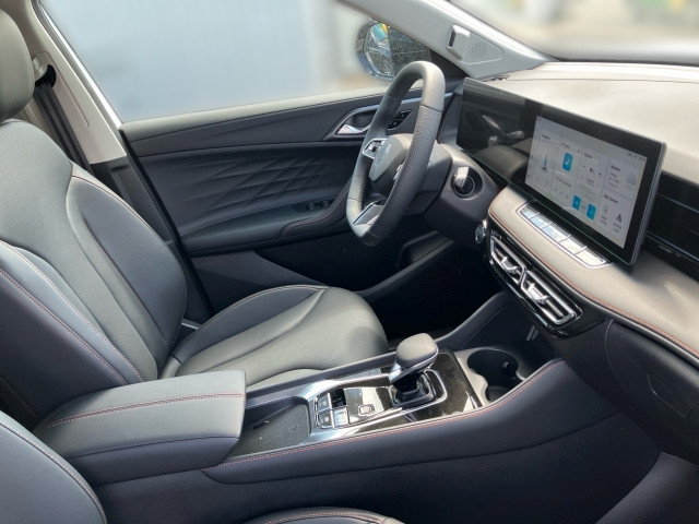 Bild 9: MG HS PHEV+ Luxury Teilleder Braun