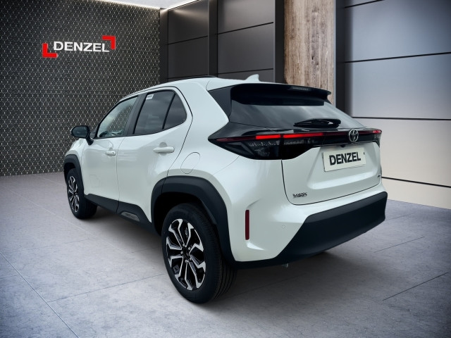 Bild 3: Toyota Yaris Cross Active Drive + Safety Paket