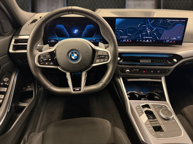 Bild 6: BMW 330e xDrive Touring G51