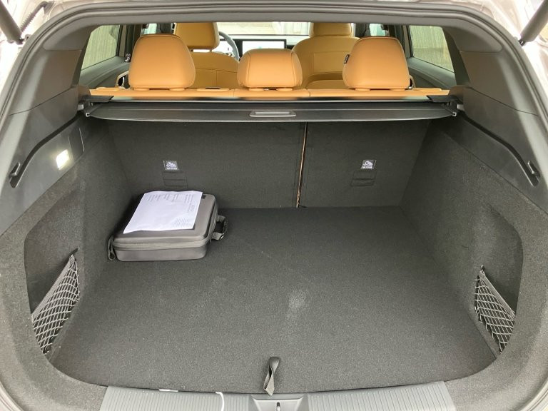 Bild 9: MG HS PHEV+ Luxury Teilleder