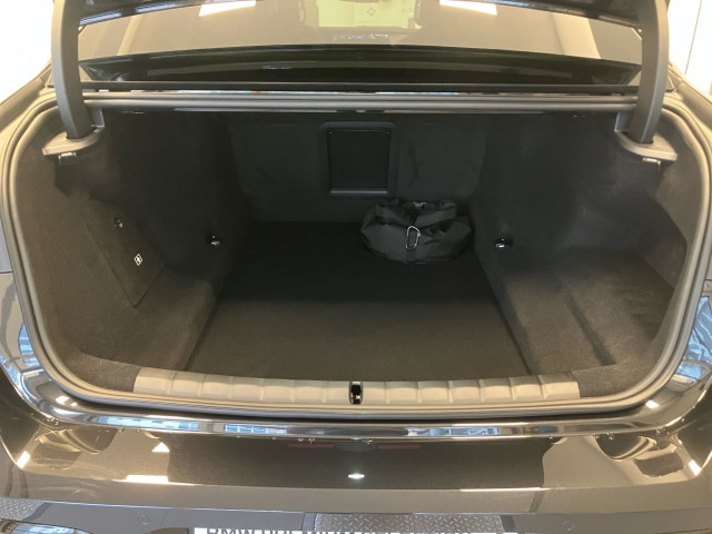 Bild 12: BMW M760e xDrive Limousine G70 XB1