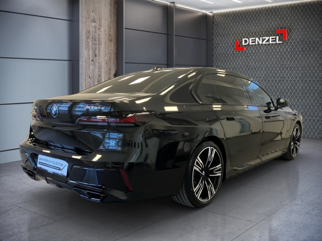 Bild 4: BMW M760e xDrive Limousine G70 XB1