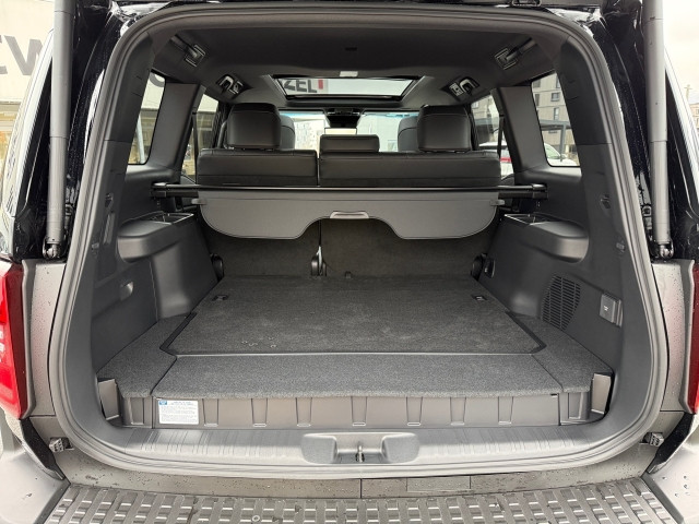Bild 8: Toyota Land Cruiser Lounge
