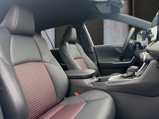 Bild 5: Toyota RAV4 Active 2,5, 306 PS 4x4 Plug-In