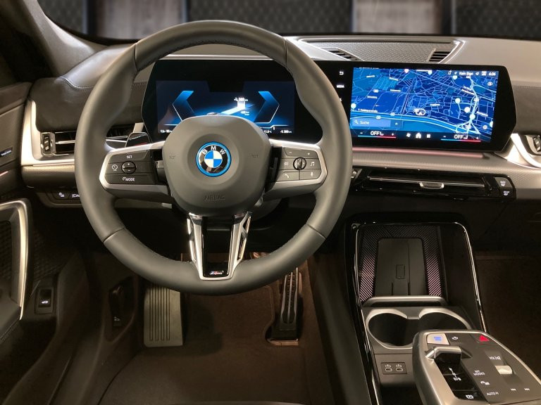 Bild 10: BMW iX1 xDrive30 U11 XE2