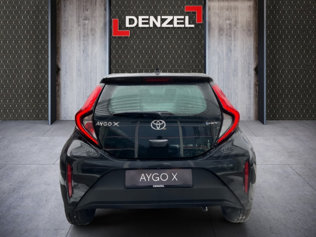 Bild 10: Toyota AYGO X 1,5 l Active CVT