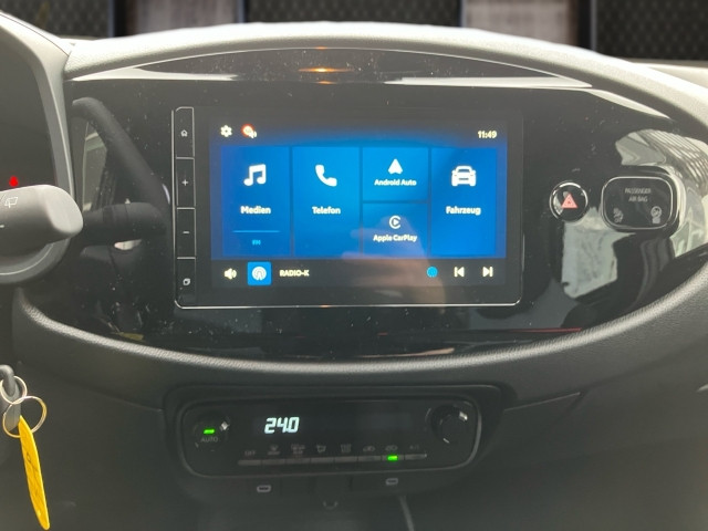 Bild 7: Toyota AYGO X 1,5 l Active CVT