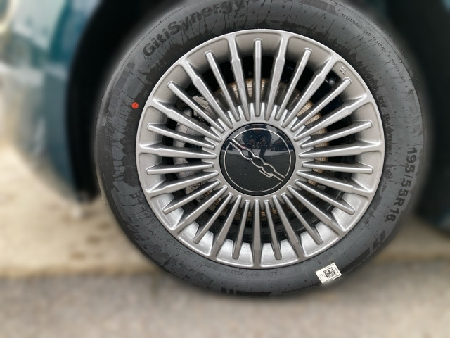 Bild 10: Fiat 500 Hybrid Hatchback