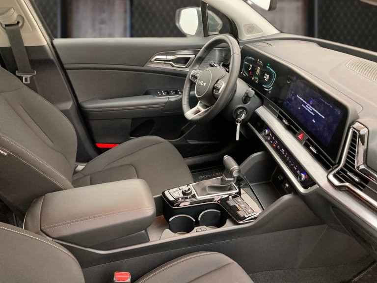 Bild 5: Kia SPORTAGE/SILBER/UVO/1.6/CRDI/48V/DCT7/136