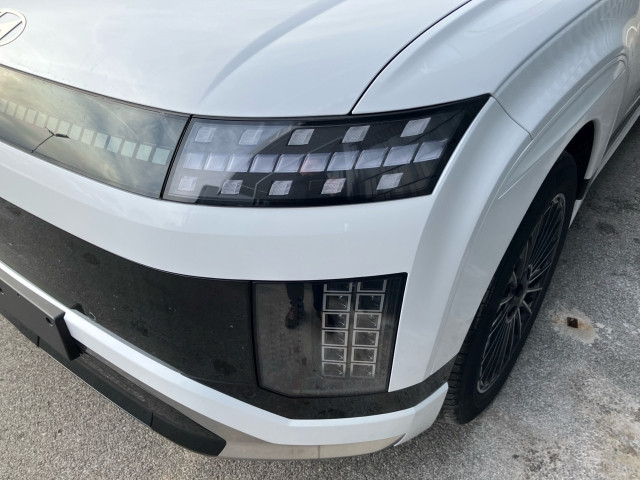 Bild 8: Hyundai IONIQ 9 Calligraphy 110 kWh 4WD 96c71-O1/2