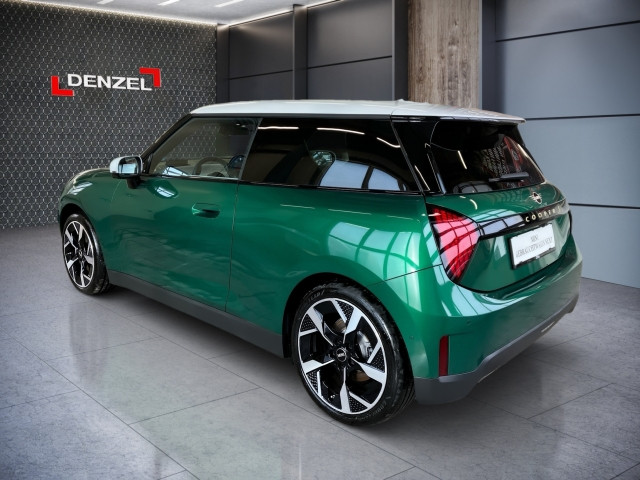 Bild 2: Mini Cooper SE J01