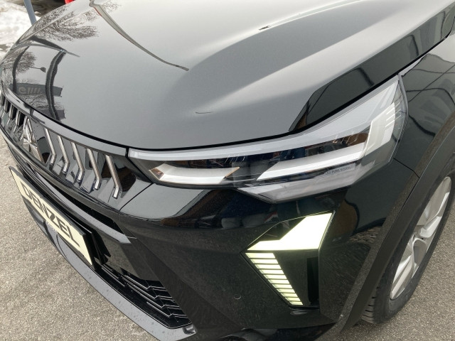 Bild 11: Mitsubishi Grandis 1,3 Petrol Intense S+C+T 26