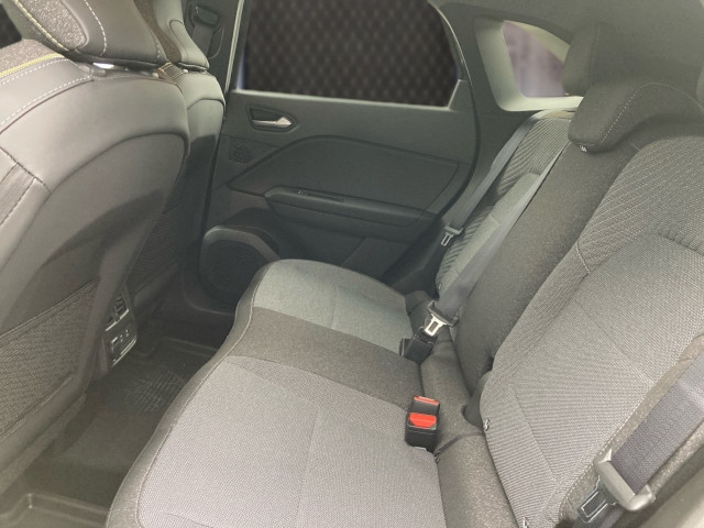 Bild 8: Mitsubishi Grandis 1,3 Petrol Intense S+C+T 26