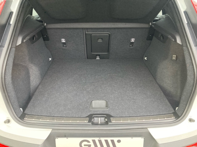 Bild 9: VOLVO PKW XC40 T4 Recharge PHEV