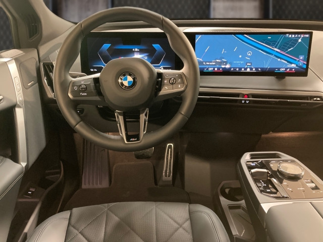 Bild 10: BMW PKW i-Serie iX xDrive45