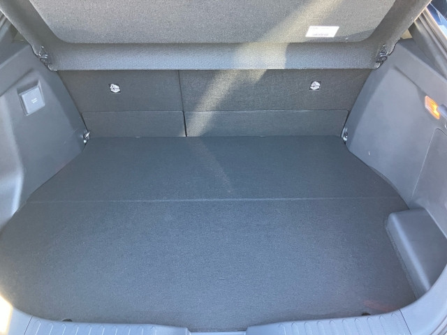 Bild 9: Toyota C-HR - 2,0 l Plugin 4x2  Active Drive CV