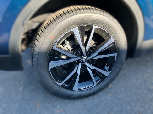 Bild 4: Toyota C-HR - 2,0 l Plugin 4x2  Active Drive CV