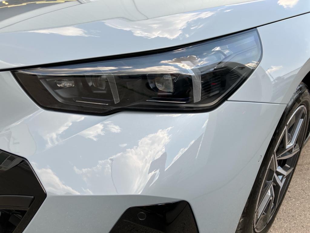 Bild 6: BMW i5 xDrive40 Touring