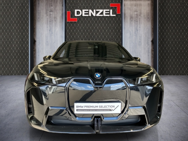 Bild 12: BMW PKW i-Serie iX xDrive45