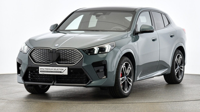 Bild 0: BMW iX2 eDrive 20 U10