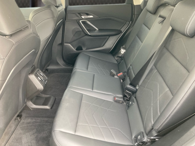 Bild 8: BMW iX1 xDrive30 U11