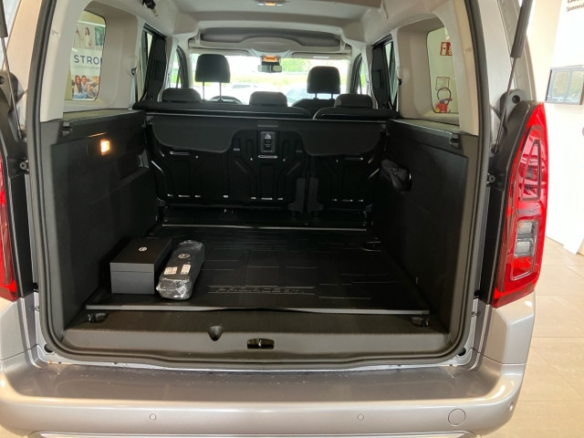 Bild 9: Toyota Proace City Verso 1,2l 110PS Design L2