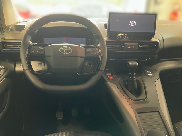 Bild 6: Toyota Proace City Verso 1,2l 110PS Design L2