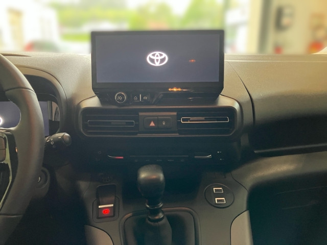 Bild 7: Toyota Proace City Verso 1,2l 110PS Design L2