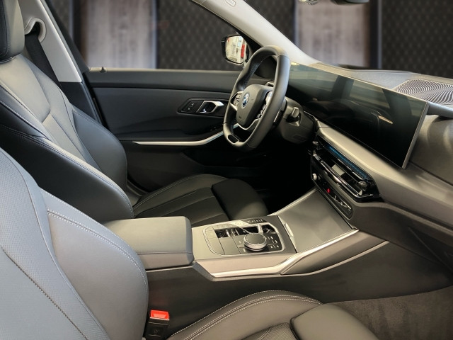 Bild 5: BMW 330e xDrive Touring