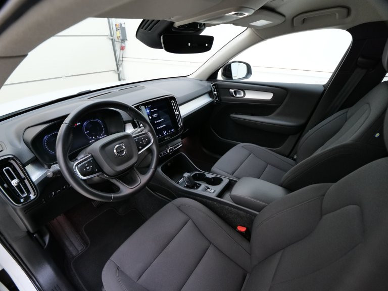 Bild 9: VOLVO PKW XC40 T5 Recharge PHEV R-Design Expression