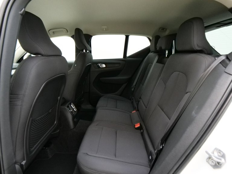 Bild 10: VOLVO PKW XC40 Recharge R-Desi