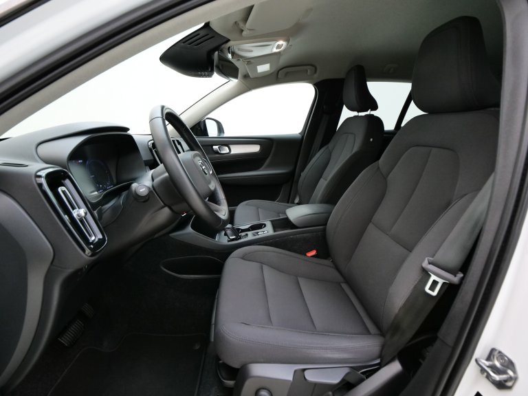 Bild 8: VOLVO PKW XC40 T5 Recharge PHEV R-Design Expression