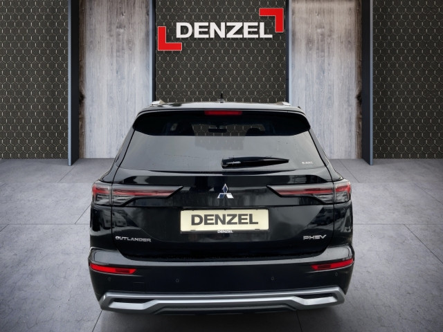 Bild 10: Mitsubishi Outlander PHEV 2,4 4WD Intense AT 25