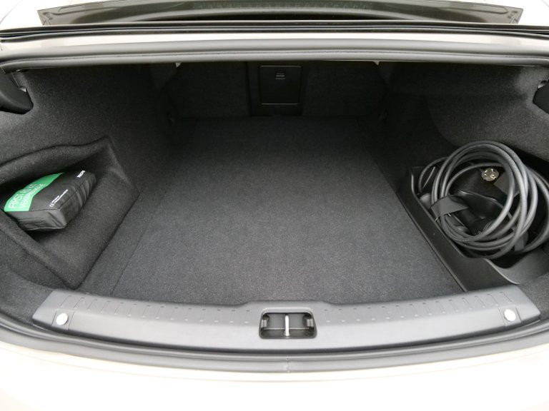 Bild 13: VOLVO PKW S90 T8 AWD Recharge PHEV R-Design