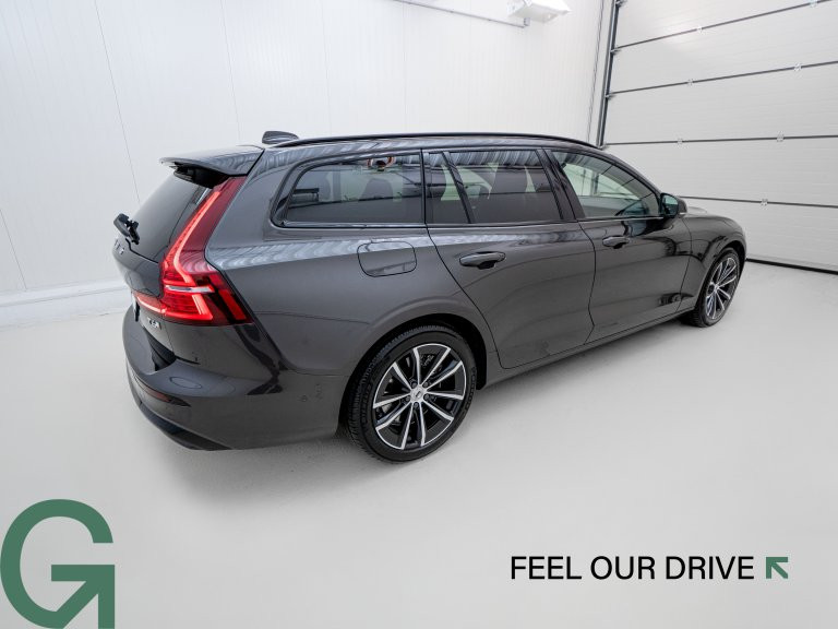 Bild 3: VOLVO PKW V60 Plus, T6 AWD PHEV Plus Dark Aut.