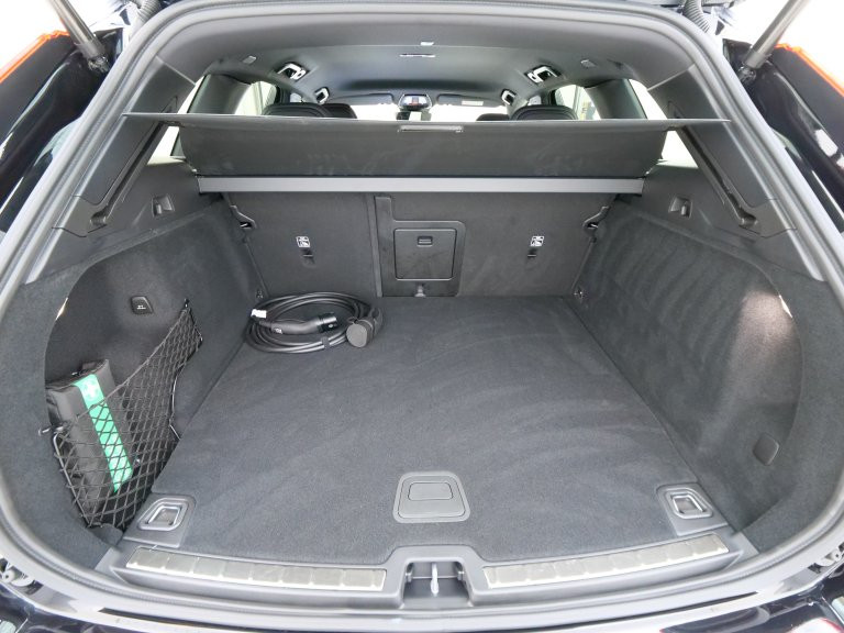 Bild 12: VOLVO PKW XC60 T6 AWD PHEV Plus Black Edition