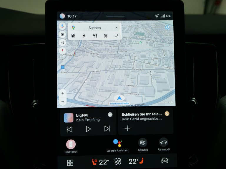 Bild 8: VOLVO PKW XC60 T6 AWD PHEV Plus Black Edition