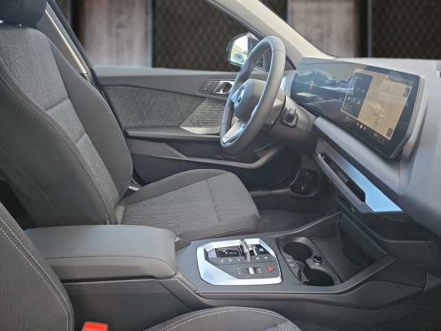 Bild 5: BMW 120 5-Türer F70 B38