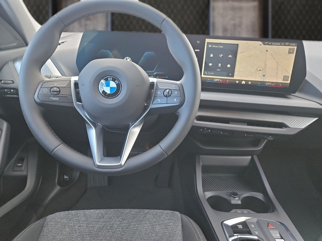 Bild 6: BMW 120 5-Türer F70 B38