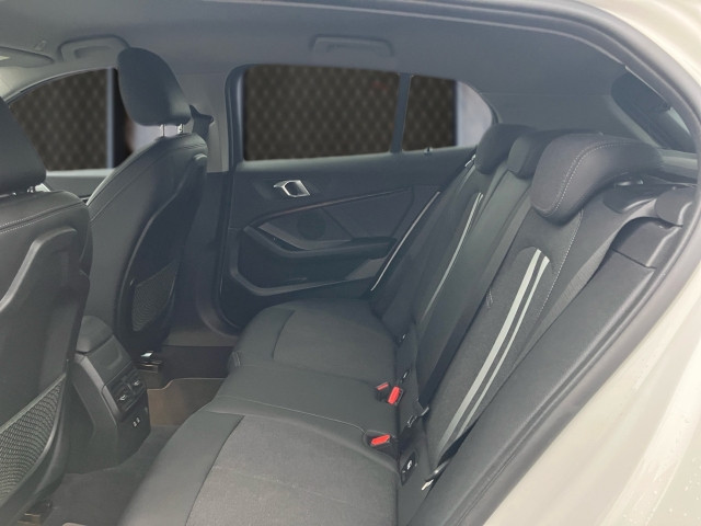 Bild 8: BMW 116d 5-Türer F40 B37