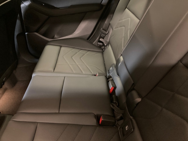 Bild 15: BMW 220i Active Tour U06