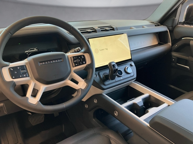 Bild 5: Land Rover Defender 110 D250 S Hardtop